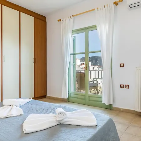 Karavos House * Skopelos